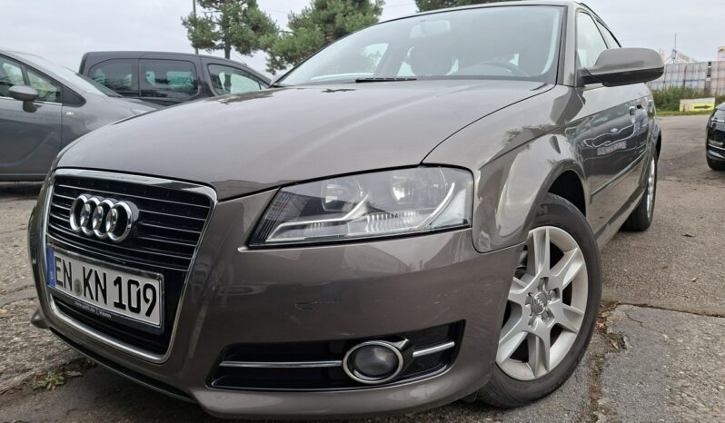 Audi A3 Sportback | FWD (przód) | Manualna | 105 KM | Brązowy full
