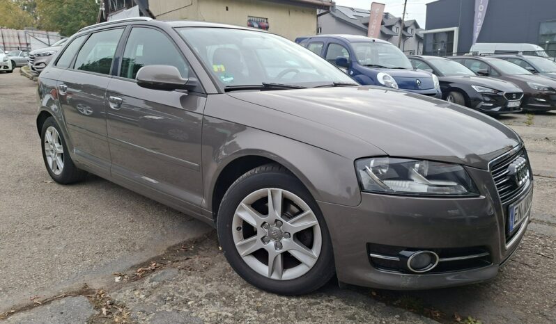 Audi A3 Sportback | FWD (przód) | Manualna | 105 KM | Brązowy full