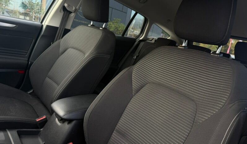 Ford Focus | FWD (przód) | Automatyczna | 115 KM | Srebrny full