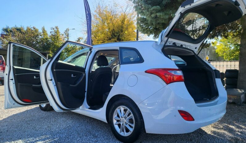 Hyundai i30 | FWD (przód) | Manualna | 110 KM | Biały full