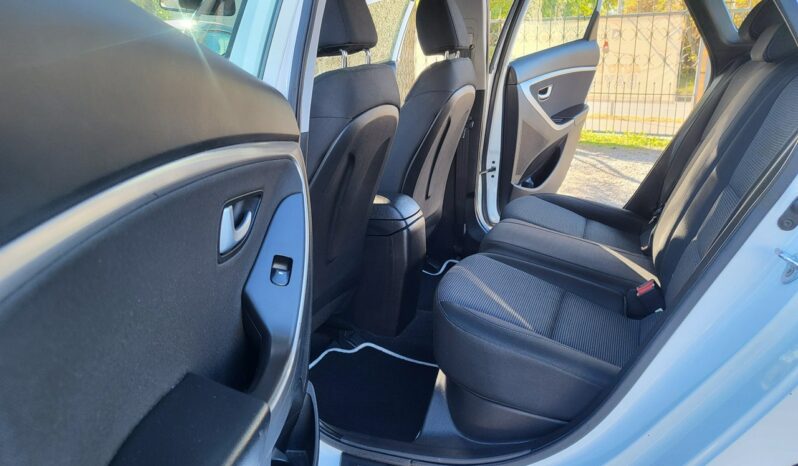 Hyundai i30 | FWD (przód) | Manualna | 110 KM | Biały full