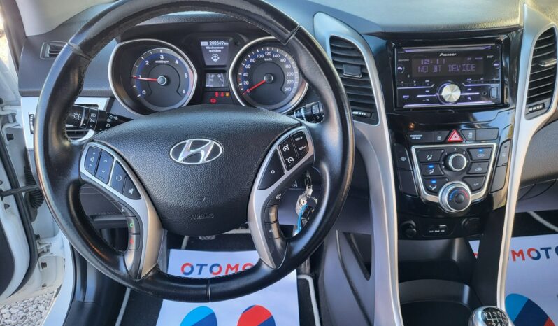 Hyundai i30 | FWD (przód) | Manualna | 110 KM | Biały full