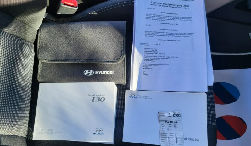Hyundai i30 | FWD (przód) | Manualna | 110 KM | Biały full