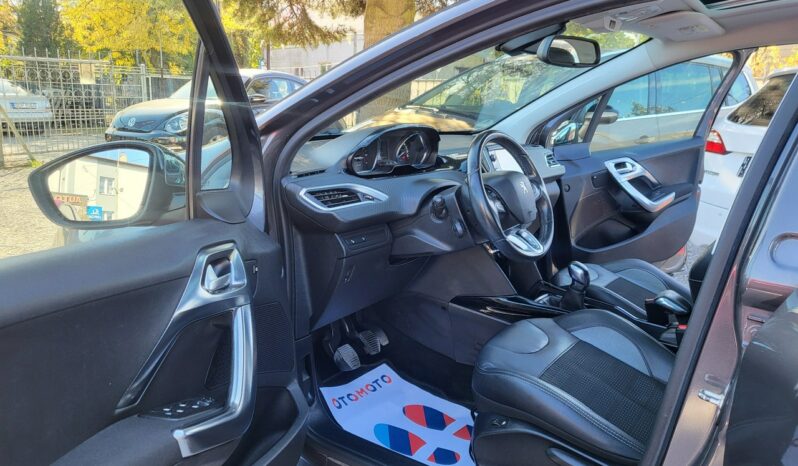 Peugeot 2008 | FWD (przód) | Manualna | 110 KM | Szary full
