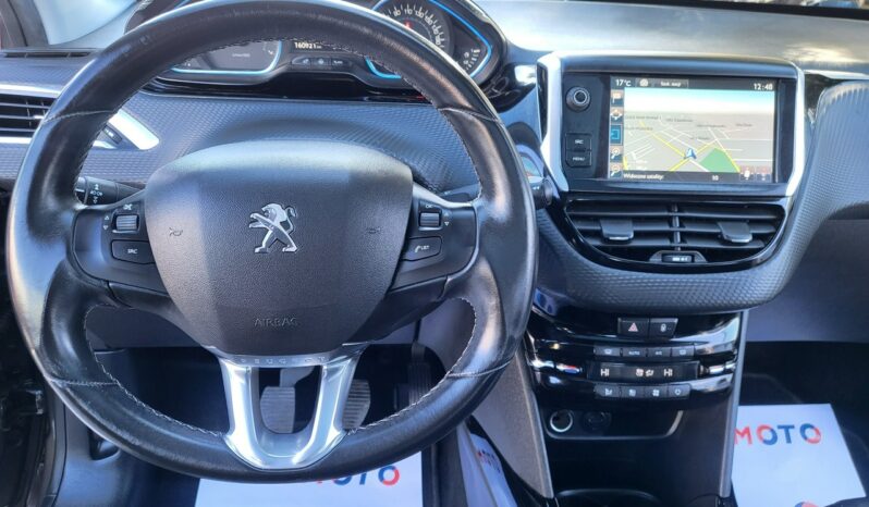 Peugeot 2008 | FWD (przód) | Manualna | 110 KM | Szary full