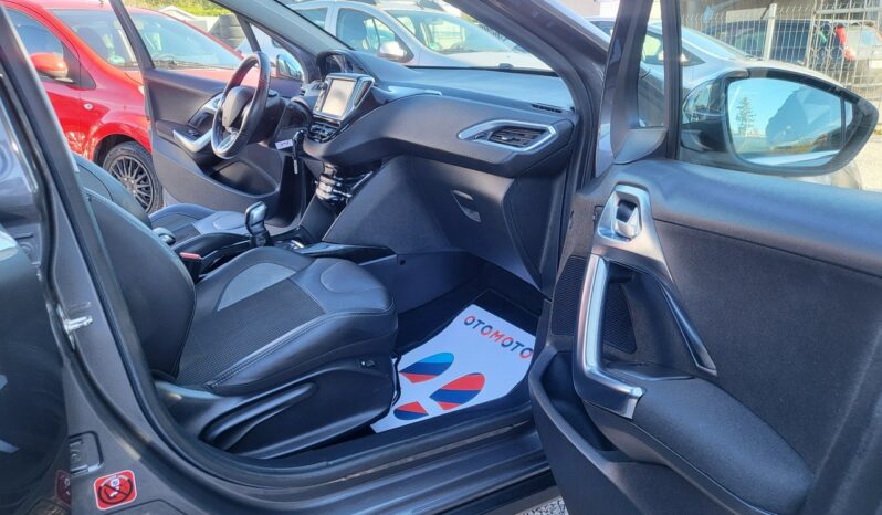 Peugeot 2008 | FWD (przód) | Manualna | 110 KM | Szary full