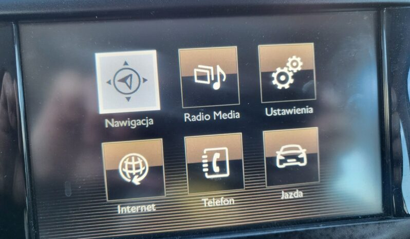 Peugeot 2008 | FWD (przód) | Manualna | 110 KM | Szary full