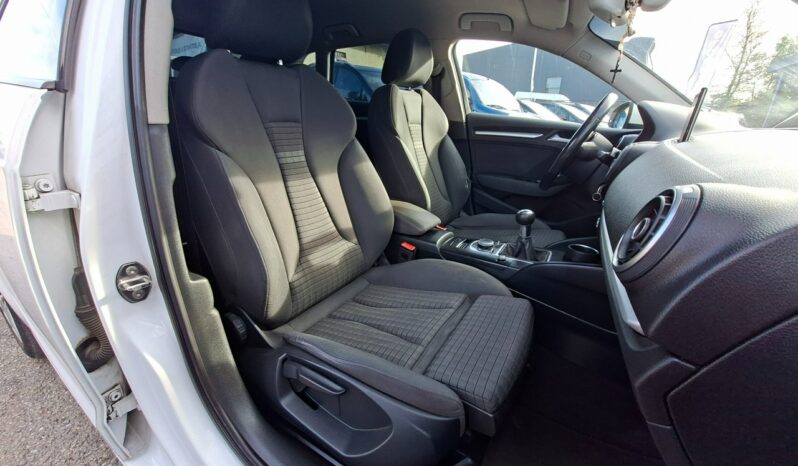 Audi A3 Sportback | FWD (przód) | Manualna | 110 KM | Biały full