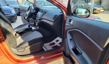 Hyundai i20 | FWD (przód) | Manualna | 75 KM | Pomarańczowy full