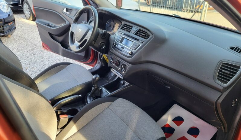 Hyundai i20 | FWD (przód) | Manualna | 75 KM | Pomarańczowy full