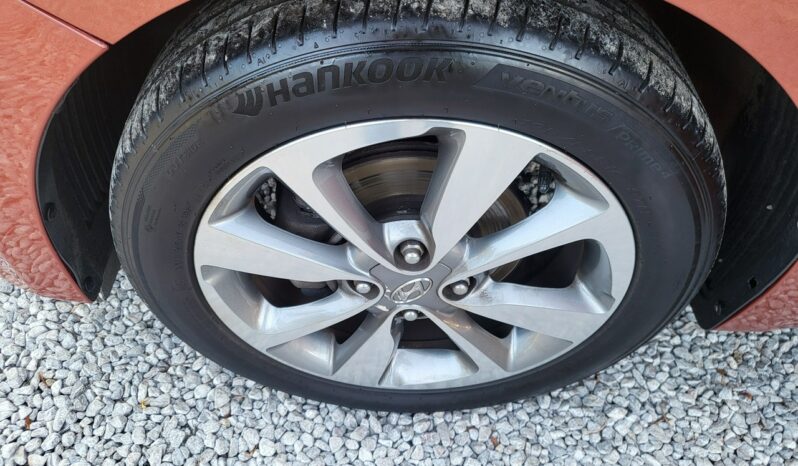Hyundai i20 | FWD (przód) | Manualna | 75 KM | Pomarańczowy full