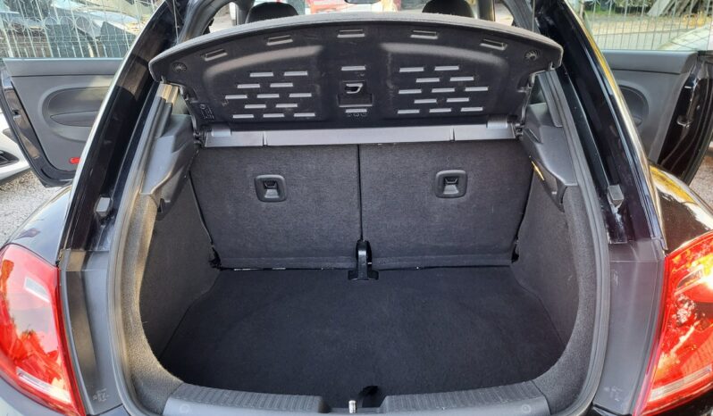 Volkswagen New Beetle | FWD (przód) | Manualna | 105 KM | Czarny full