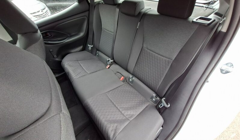 Toyota Yaris | FWD (przód) | Automatyczna | 116 KM | Biały full