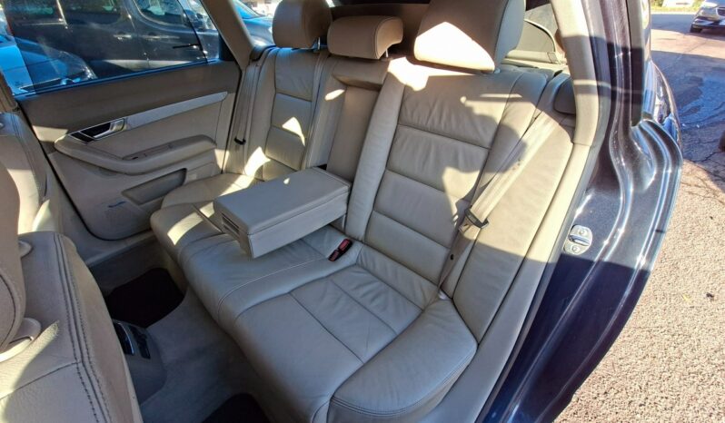 Audi A6 Avant | FWD (przód) | Manualna | 140 KM | Szary full