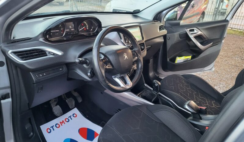 Peugeot 2008 | FWD (przód) | Manualna | 82 KM | Szary full