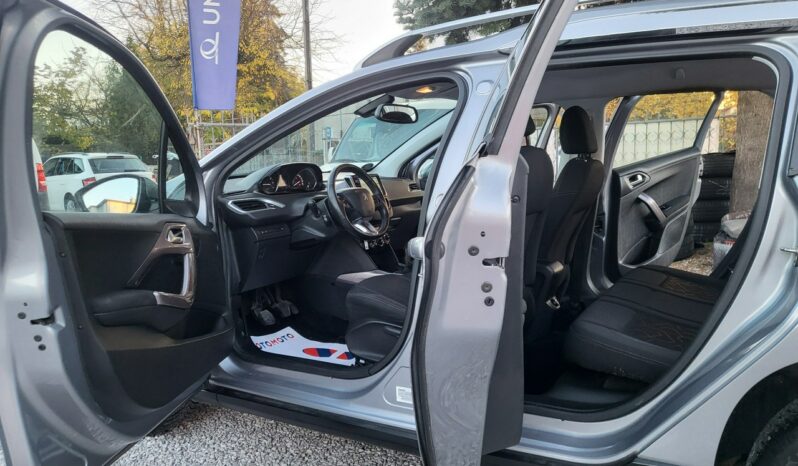 Peugeot 2008 | FWD (przód) | Manualna | 82 KM | Szary full