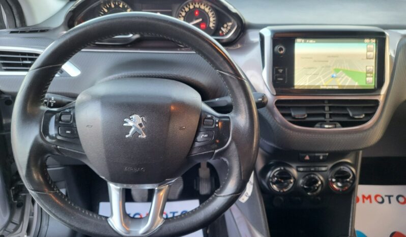 Peugeot 2008 | FWD (przód) | Manualna | 82 KM | Szary full