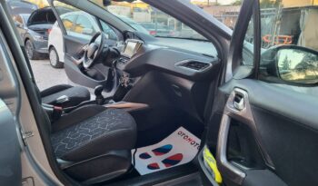 Peugeot 2008 | FWD (przód) | Manualna | 82 KM | Szary full
