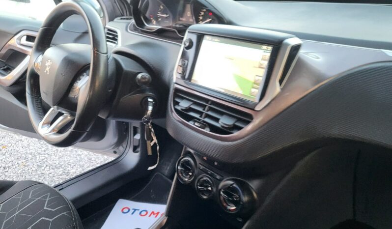 Peugeot 2008 | FWD (przód) | Manualna | 82 KM | Szary full