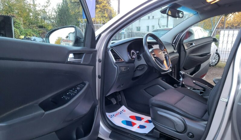 Hyundai Tucson | FWD (przód) | Manualna | 132 KM | Złoty full
