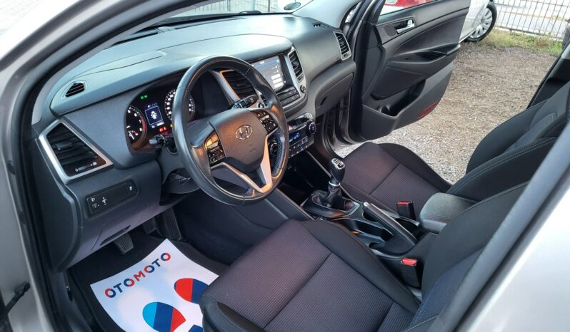 Hyundai Tucson | FWD (przód) | Manualna | 132 KM | Złoty full