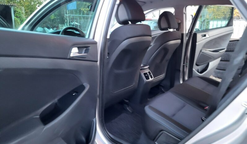 Hyundai Tucson | FWD (przód) | Manualna | 132 KM | Złoty full