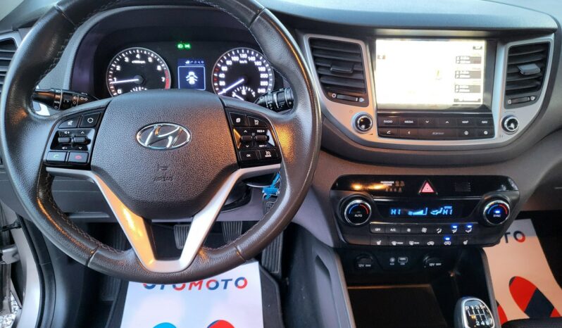 Hyundai Tucson | FWD (przód) | Manualna | 132 KM | Złoty full