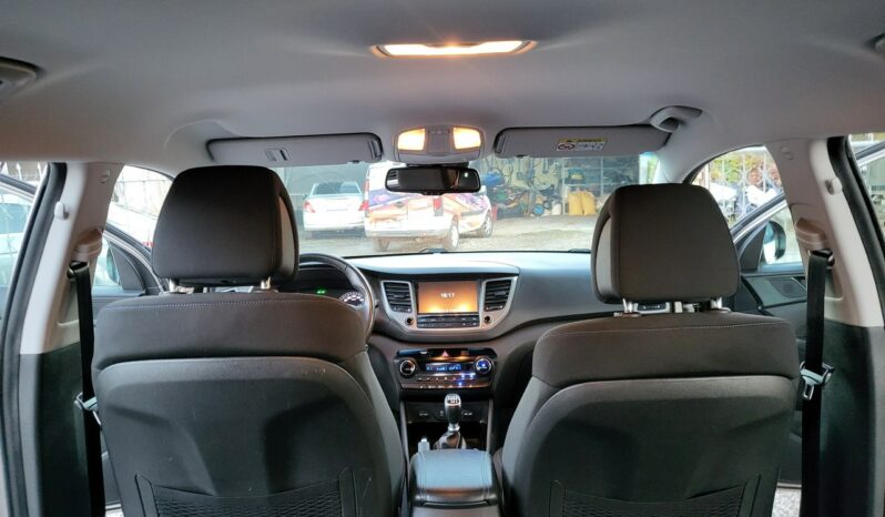 Hyundai Tucson | FWD (przód) | Manualna | 132 KM | Złoty full