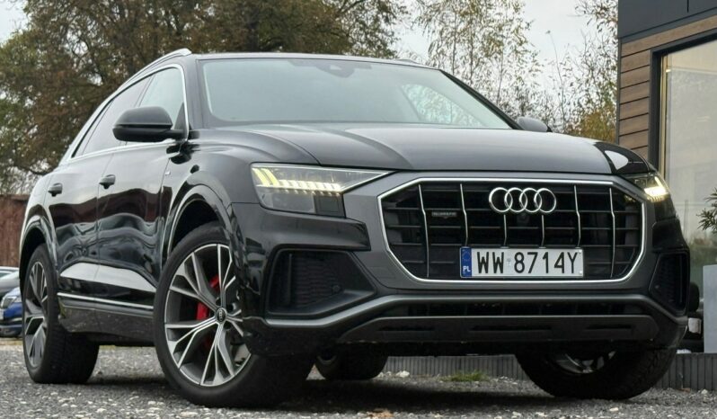 Audi Q8 | 4×4 (stały) | Automatyczna | 231 KM | Czarny full