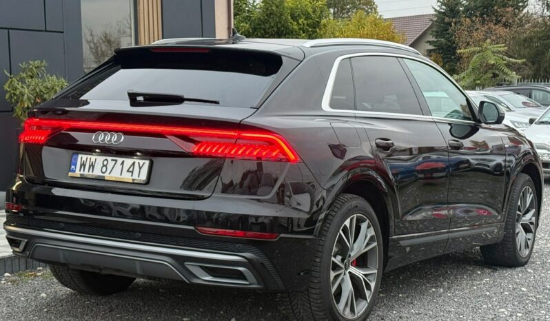 Audi Q8 | 4×4 (stały) | Automatyczna | 231 KM | Czarny full