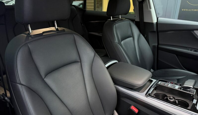 Audi Q8 | 4×4 (stały) | Automatyczna | 231 KM | Czarny full