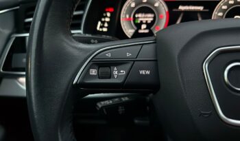 Audi Q8 | 4×4 (stały) | Automatyczna | 231 KM | Czarny full