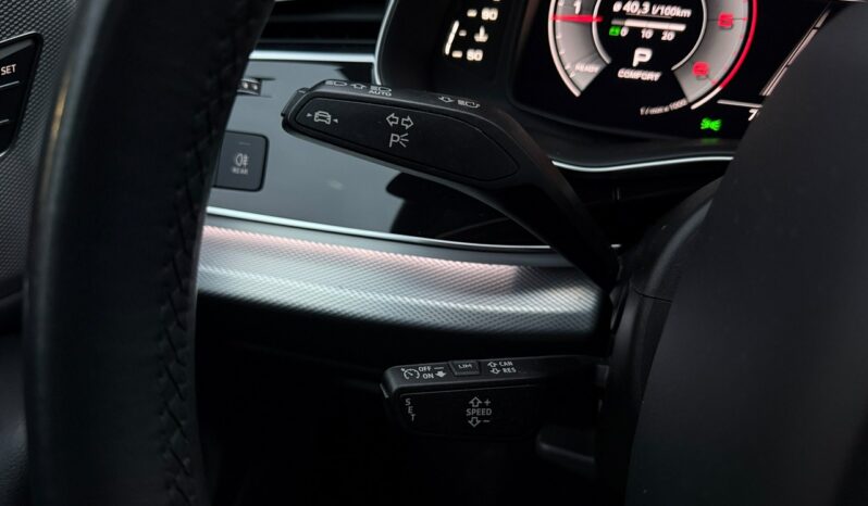 Audi Q8 | 4×4 (stały) | Automatyczna | 231 KM | Czarny full