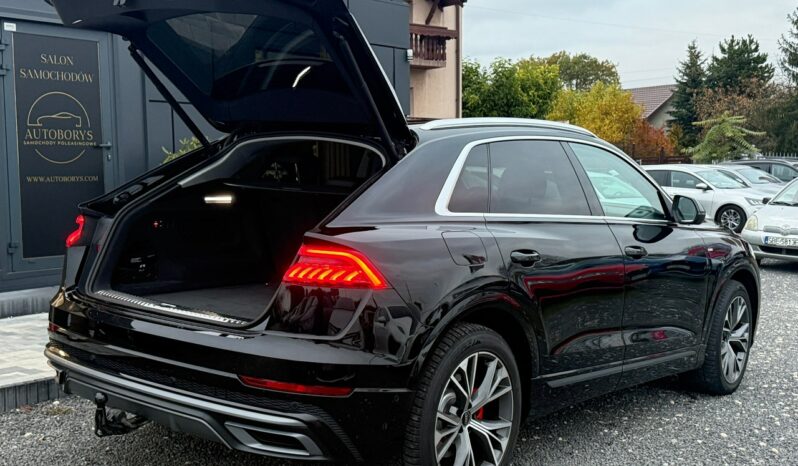 Audi Q8 | 4×4 (stały) | Automatyczna | 231 KM | Czarny full