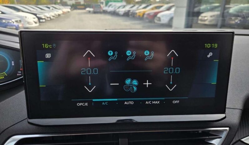 Peugeot 3008 | FWD (przód) | Automatyczna | 225 KM | Niebieski full