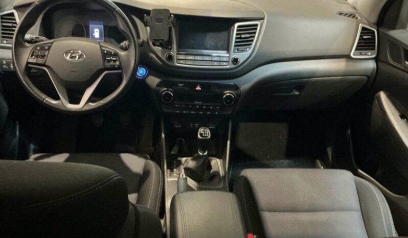 Hyundai Tucson | FWD (przód) | Manualna | 115 KM | Biały full