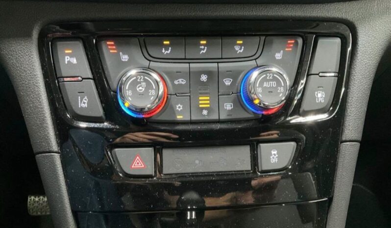 Opel Mokka X | FWD (przód) | Manualna | 140 KM | Szary full