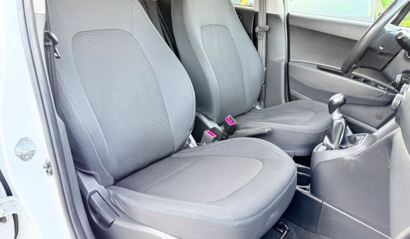 Hyundai i10 | FWD (przód) | Manualna | 67 KM | Biały full