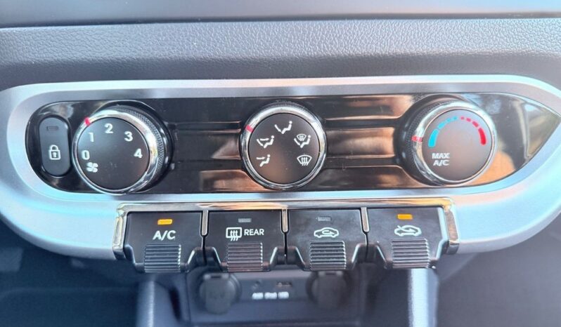 Kia Rio | FWD (przód) | Manualna | 85 KM | Czarny full