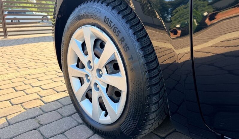 Kia Rio | FWD (przód) | Manualna | 85 KM | Czarny full