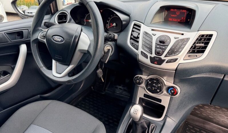 Ford Fiesta | FWD (przód) | Manualna | 82 KM | Inny kolor full
