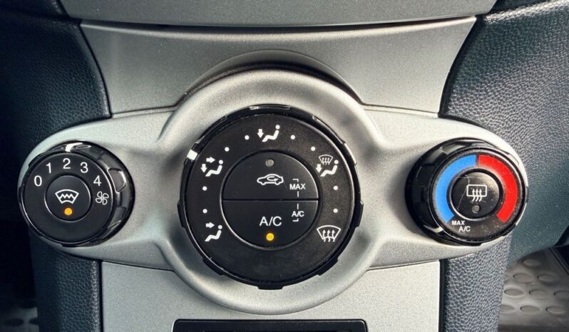 Ford Fiesta | FWD (przód) | Manualna | 82 KM | Inny kolor full