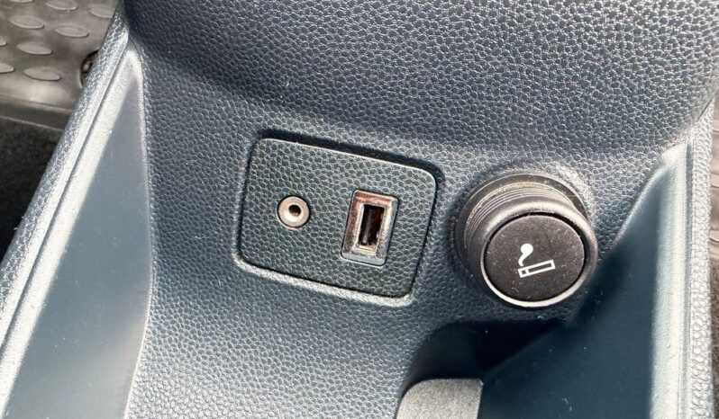 Ford Fiesta | FWD (przód) | Manualna | 82 KM | Inny kolor full