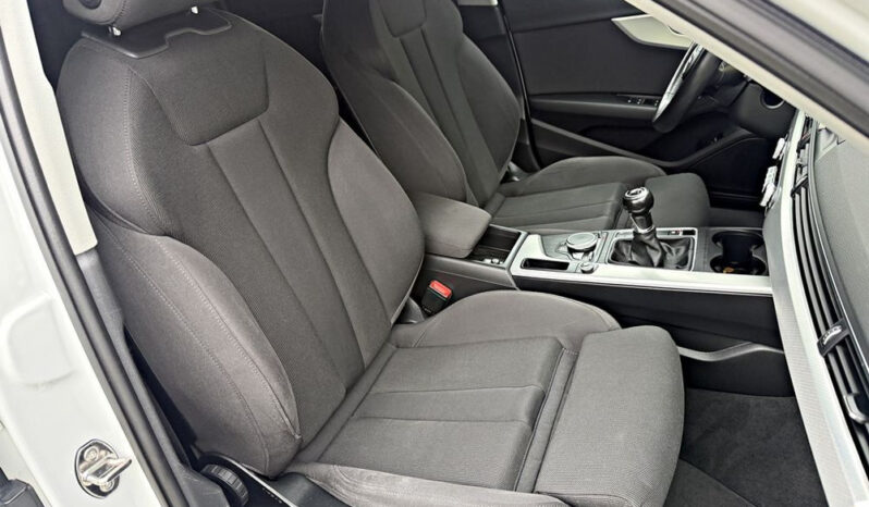 Audi A4 Avant | FWD (przód) | Manualna | 190 KM | Biały full