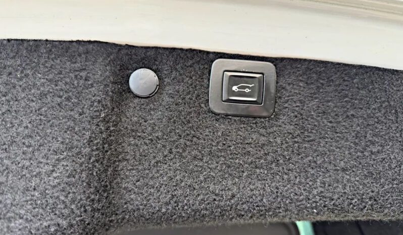 Opel Insignia | 4×4 (stały) | Automatyczna | 163 KM | Biały full