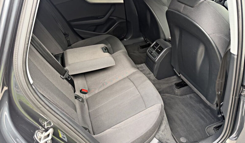 Audi A4 Avant | FWD (przód) | Automatyczna | 190 KM | Szary full