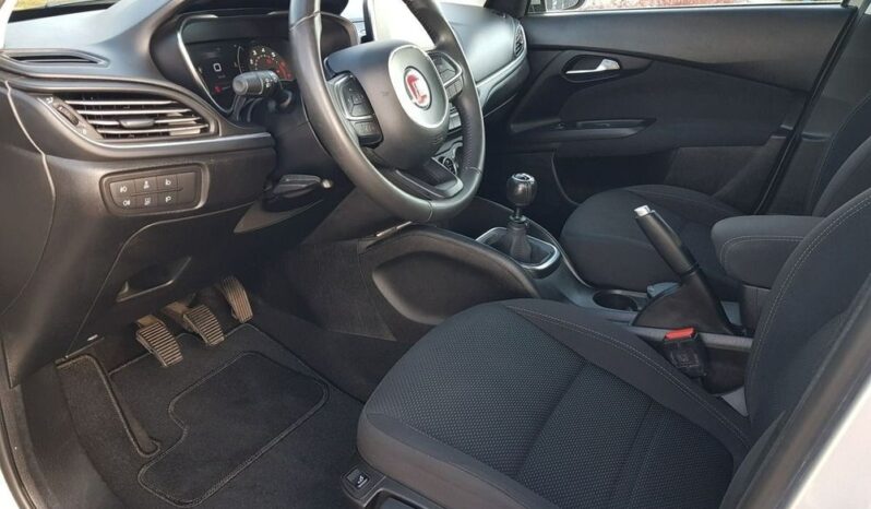 Fiat Tipo | FWD (przód) | Manualna | 95 KM | Srebrny full