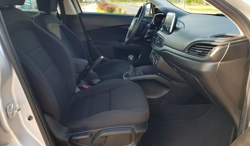 Fiat Tipo | FWD (przód) | Manualna | 95 KM | Srebrny full
