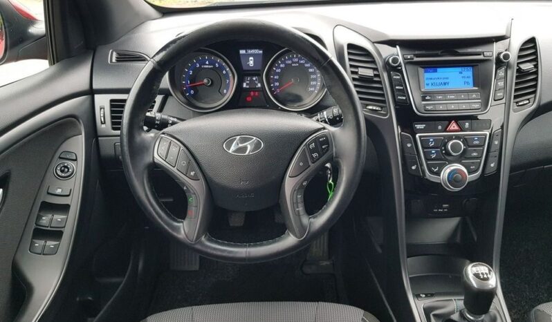 Hyundai i30 | FWD (przód) | Manualna | 135 KM | Bordowy full