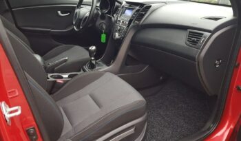 Hyundai i30 | FWD (przód) | Manualna | 135 KM | Bordowy full